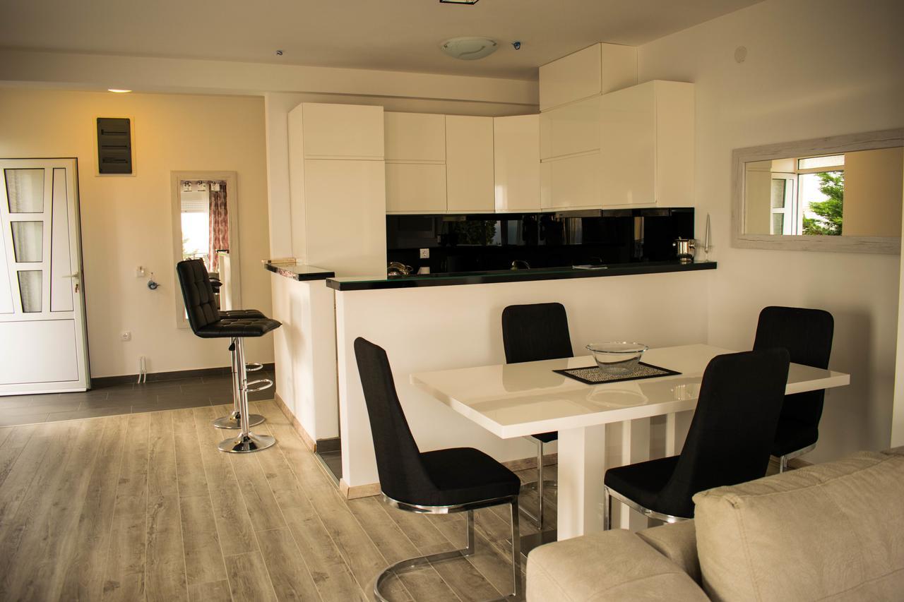 Apartments Stojanovic อุลซิน ภายนอก รูปภาพ